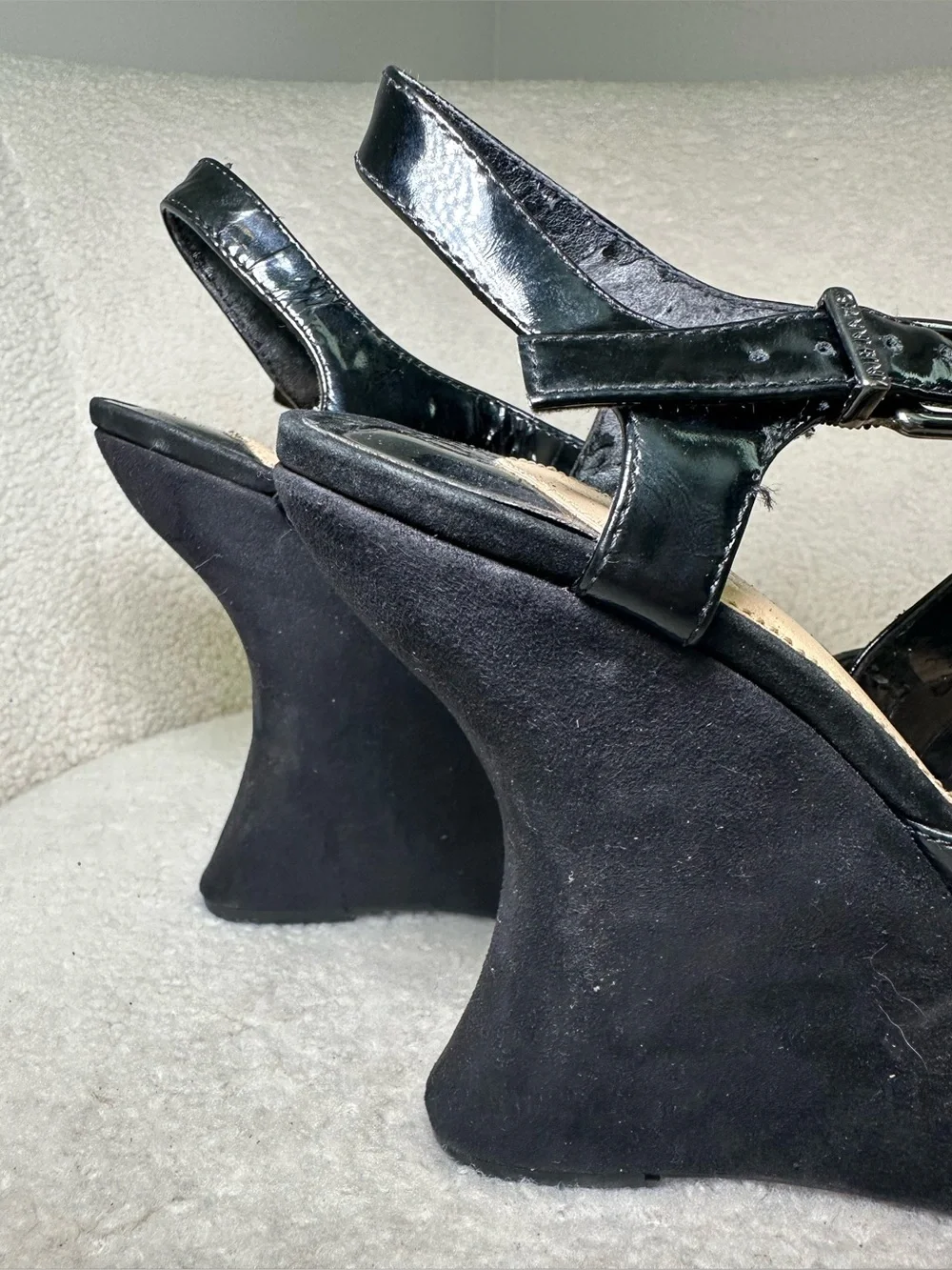 Gianni Bini Y2K Sculptural Curve Wedge Platform Black Strappy Club Bratz Sexy 6